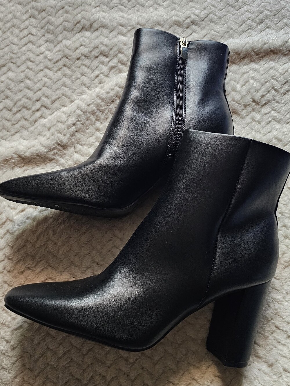 New Nine West Yuhav 9.5 Studded Boots